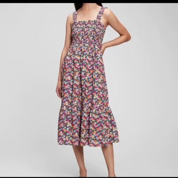 GAP Dresses & Skirts - Gap Smocked Floral Midi Dress - Medium